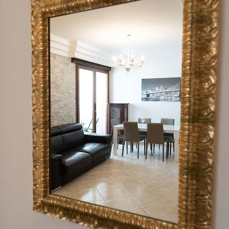 Casa Olivia A Sottomarina 公寓 *